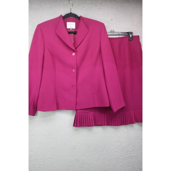 Collections for Le Suit Purple Skirt Suit-Size 14P - Picture 1 of 16